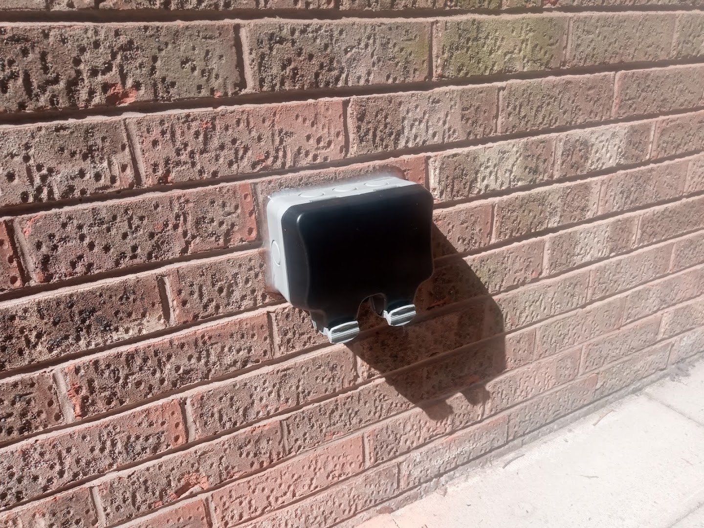 Leyland Electrician Darren Eckton — Photos 7