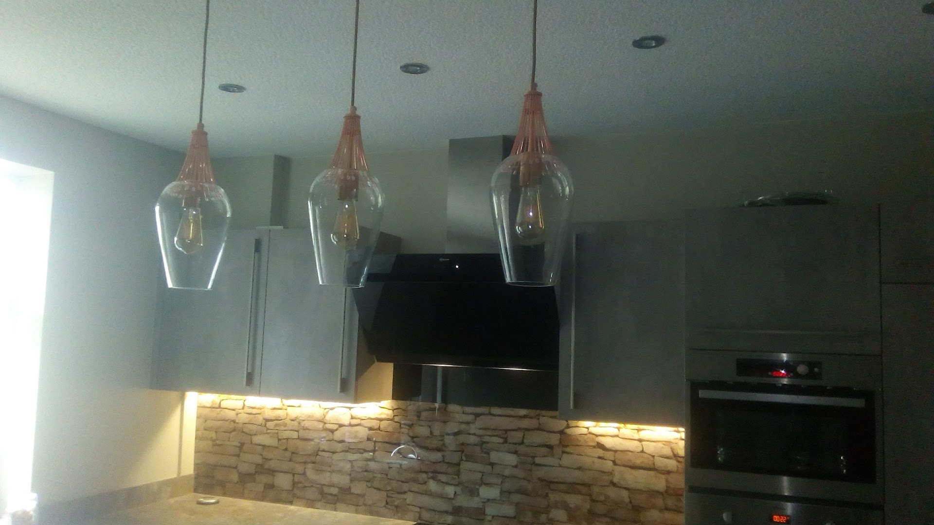 Leyland Electrician Darren Eckton — Photos 9
